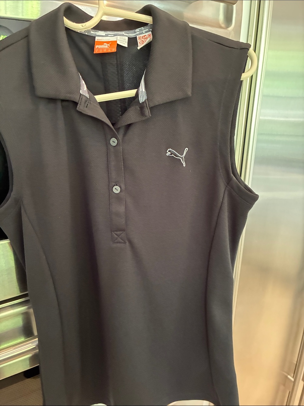 Puma Women’s Black Sleeveless golf shirt
